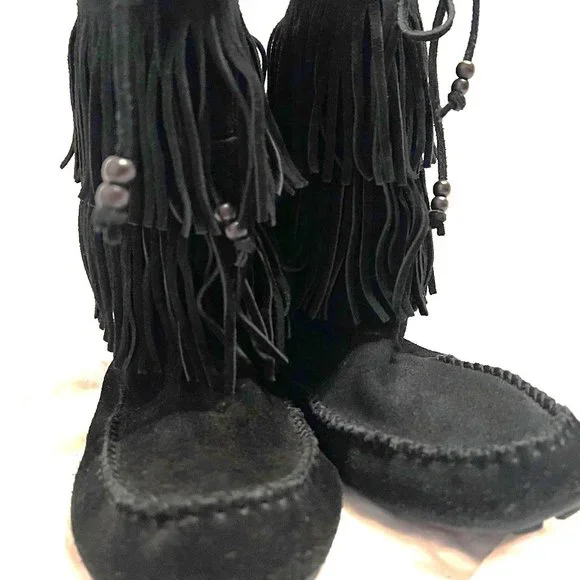 * MINNETONKA * 2-Layer Fringed Boots Size 10 - Picture 1 of 5